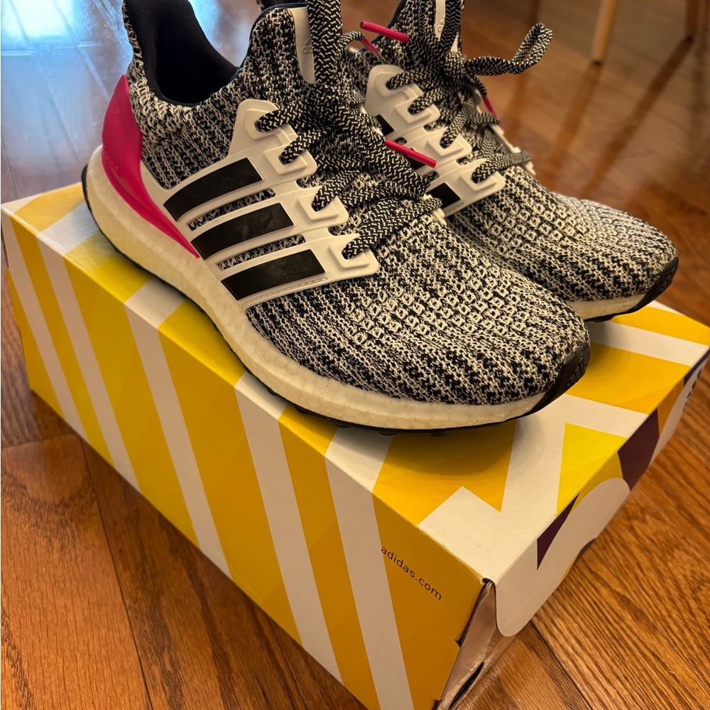 NWOT Adidas Ultraboost J Sneakers